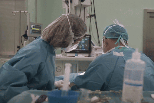 Protesis mamarias via submuscular | Dr. Vicente Paloma