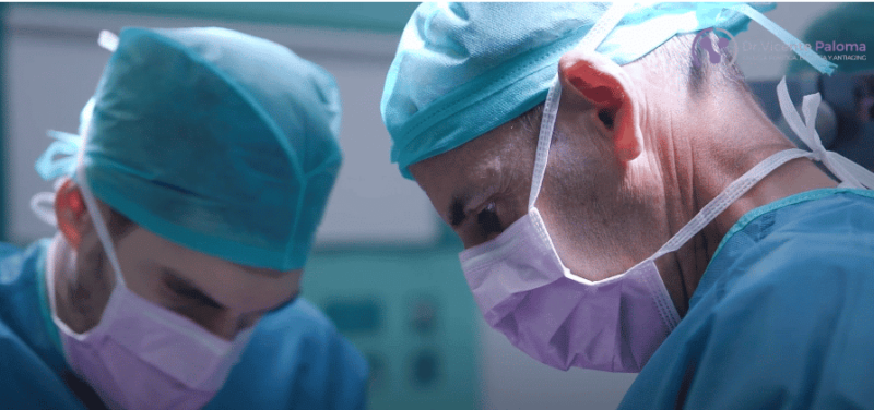 Técnica quirúrgica cirugía de elevación y reducción de mamas