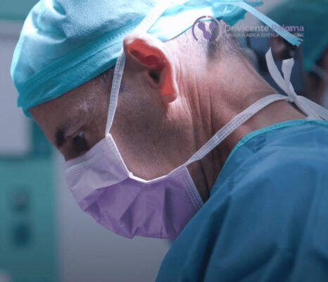 Cirugía de reducción y elevación de mamas