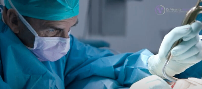 Recambio de prótesis mamarias Dr. Paloma